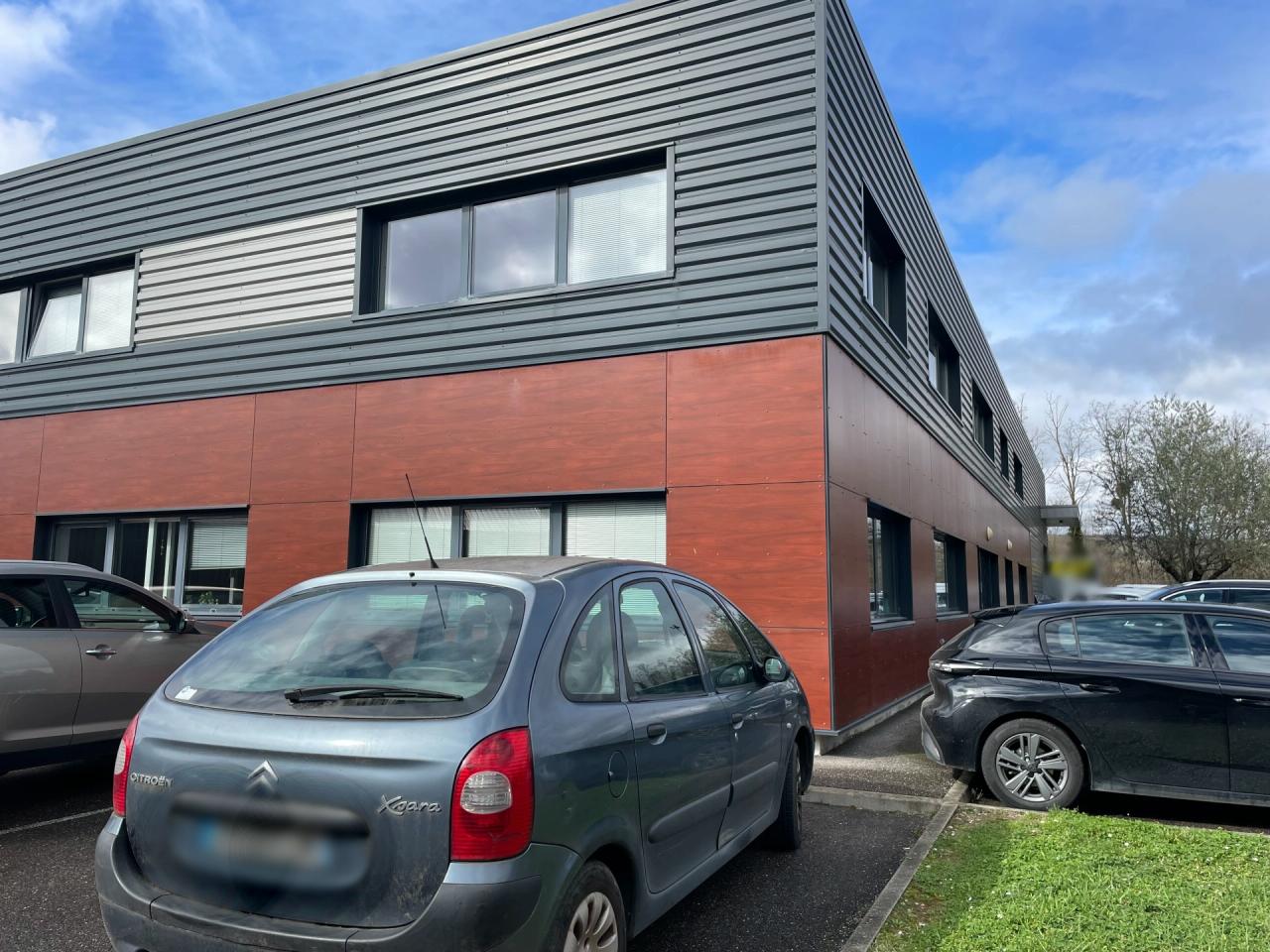 Local d'activité Marcilly-d'Azergues 1028m² Location local d'activité Marcilly-d'Azergues Rhône OLACT2426336 1